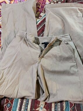 Forever 21 Beige Women's khaki- Straight Leg cargo pants